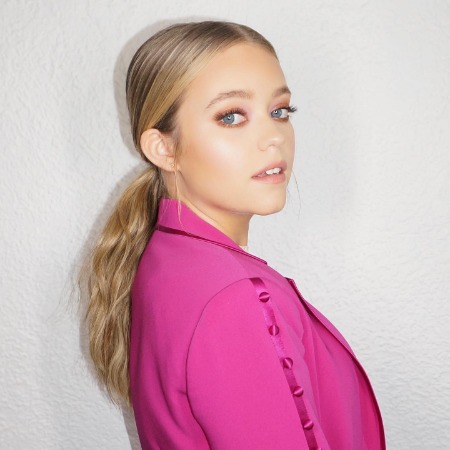 Jade Pettyjohn has an estimated net worth of $1 million.